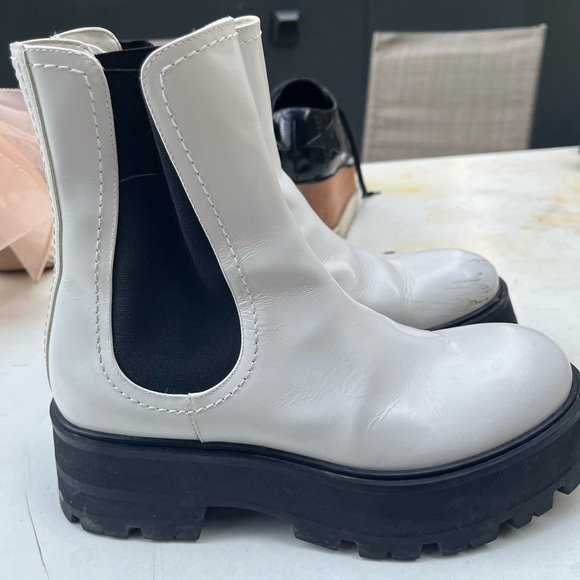 Alexander McQueen Leather Platform Boots - Picture 3 of 5